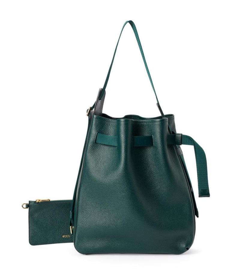Green ECCO Sail Bag M Pebbled Leather