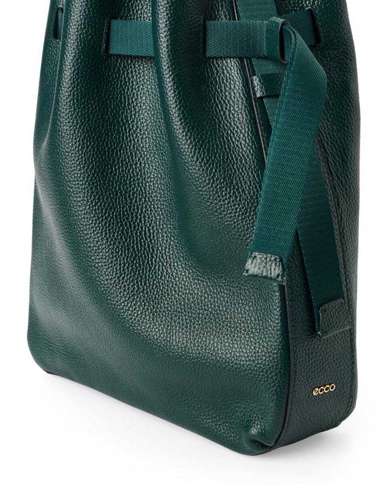 Green ECCO Sail Bag M Pebbled Leather