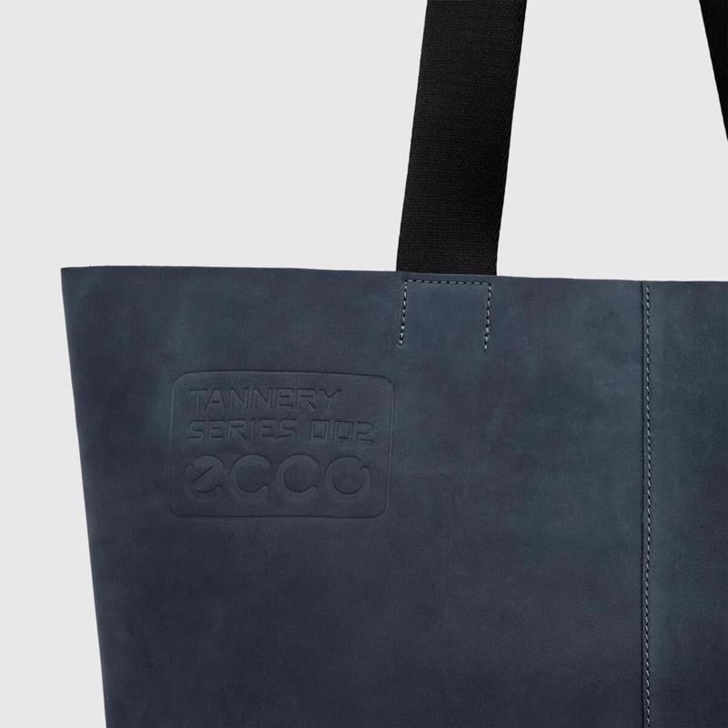 Lacivert ECCO Upcycled East West